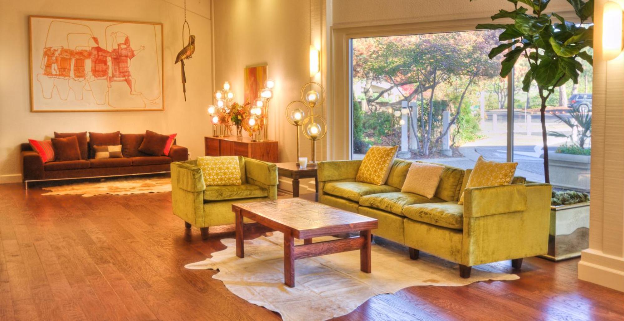 Ashland Hills Hotel & Suites Екстериор снимка