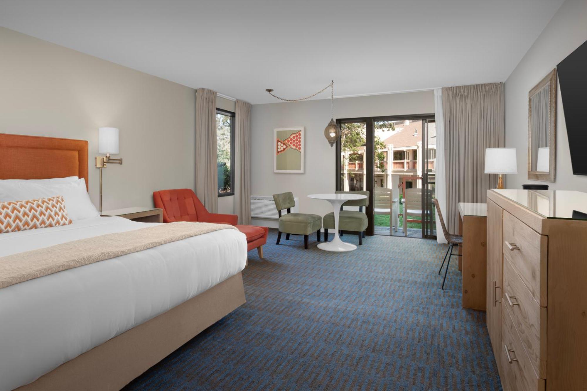 Ashland Hills Hotel & Suites Екстериор снимка